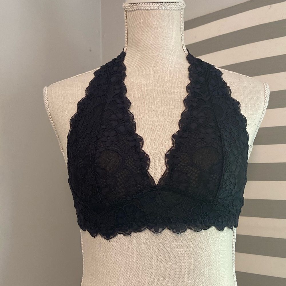 Free People Intimately Black Lace Galloon Halter Bralette Size Small